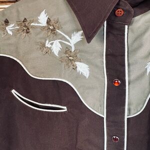Vintage 70s western pearl snap shirt. Orville Peck style!